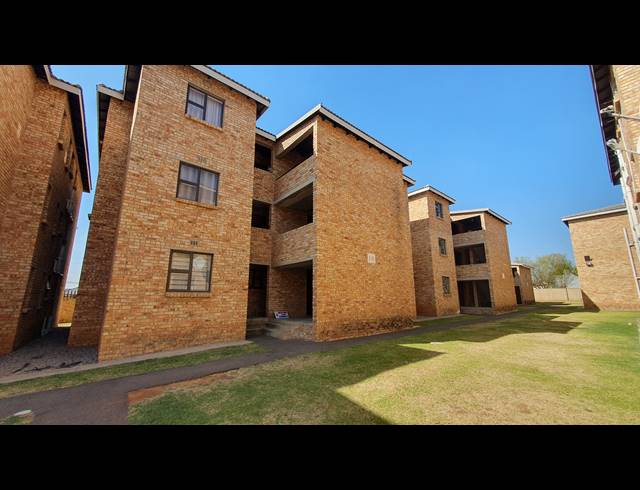 3 BEDROOM SECTIONAL TITLE FOR SALE IN ALBERTSDAL
